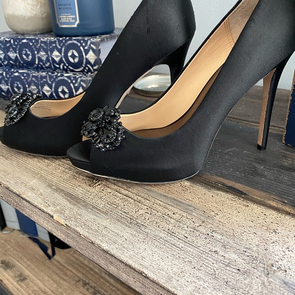 Badgley Mischka shoes - Picture 3 of 5